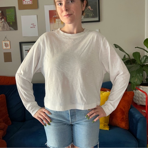 Basic White Long Sleeve T-shirt - Picture 2 of 4